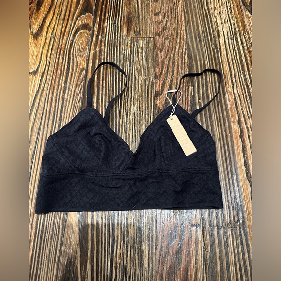 SKIMS Other - SKIMS NWT Black Lace Skims Bralette